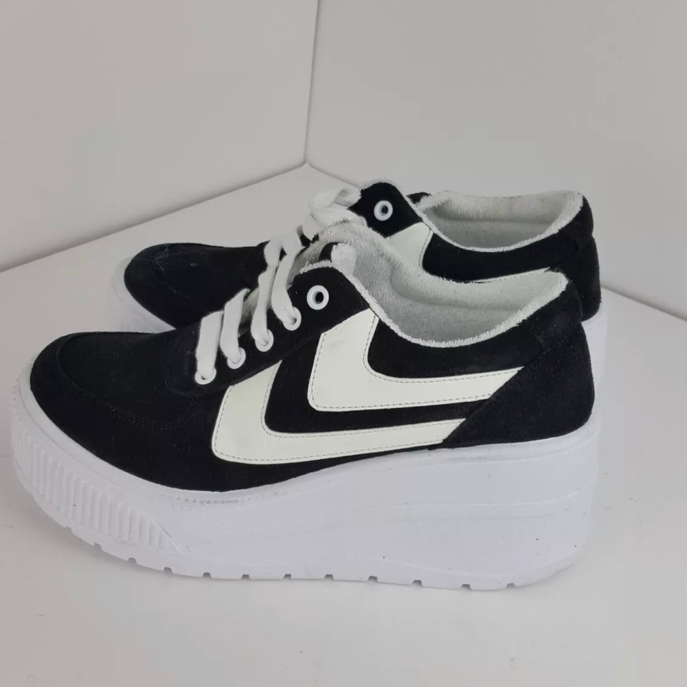 Topshop Tina Trainer Woman’s platform shoe 7-7.5